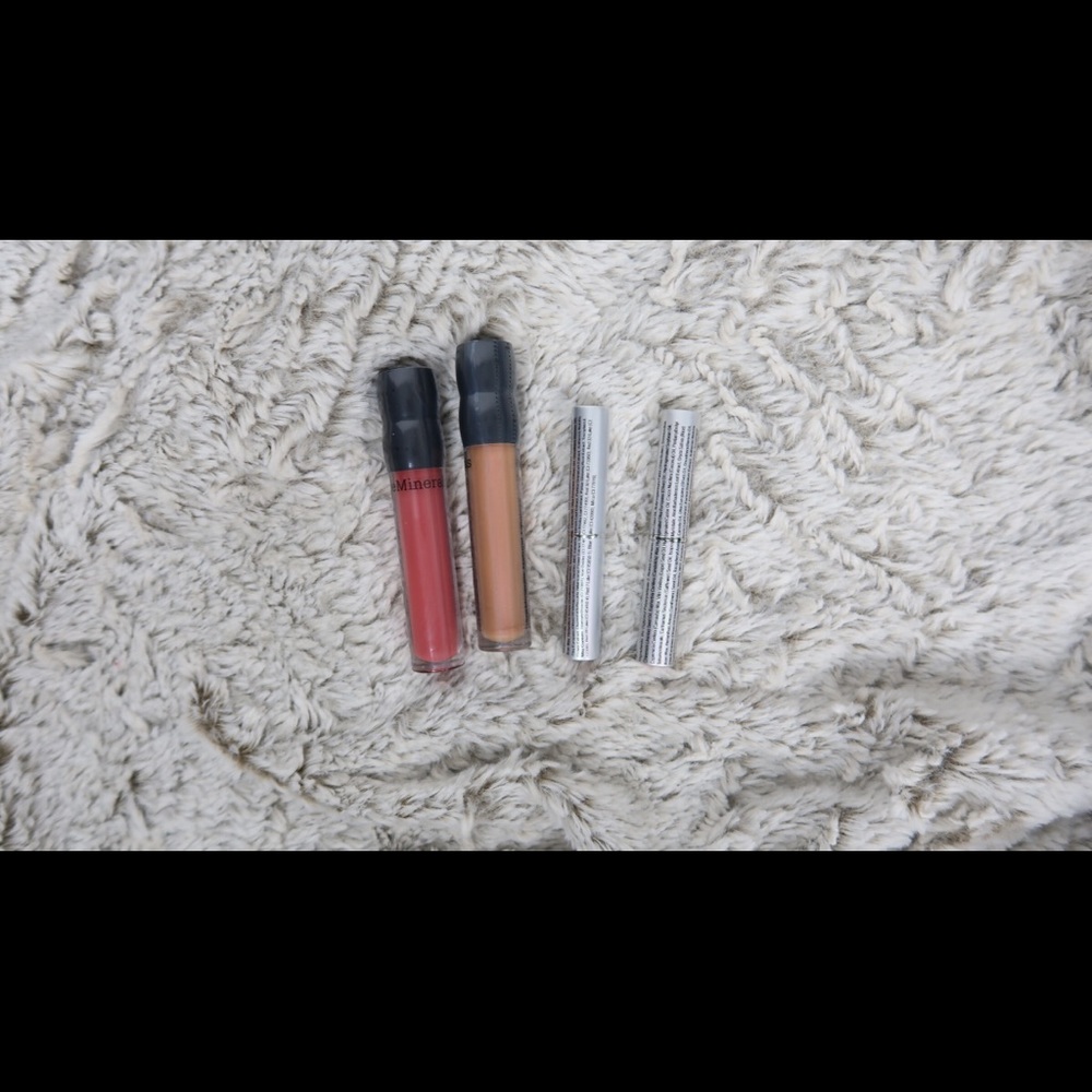 SEALED NEW Bare Minerals Lip Bundle